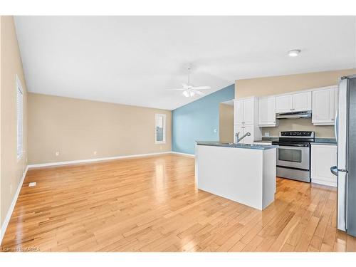 932 Ringstead Street, Kingston, ON - Indoor Photo Showing Kitchen