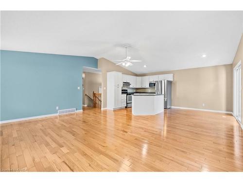 932 Ringstead Street, Kingston, ON - Indoor Photo Showing Kitchen