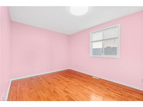 932 Ringstead Street, Kingston, ON - Indoor Photo Showing Other Room