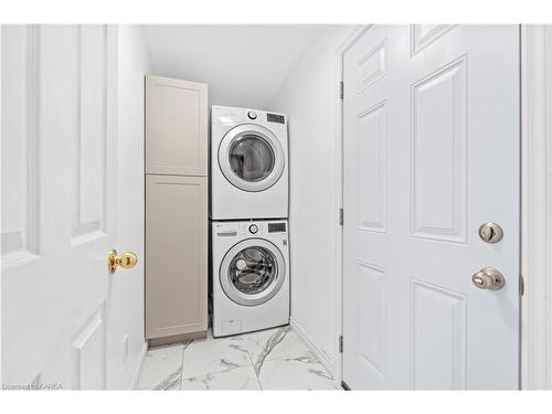 932 Ringstead Street, Kingston, ON - Indoor Photo Showing Laundry Room