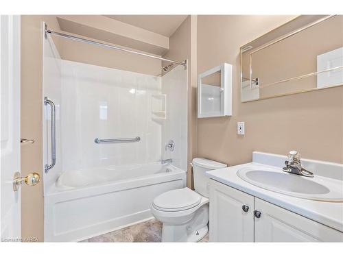 932 Ringstead Street, Kingston, ON - Indoor Photo Showing Bathroom