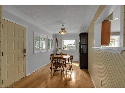 370 Stone Street, Gananoque, ON - Indoor Photo Showing Dining Room