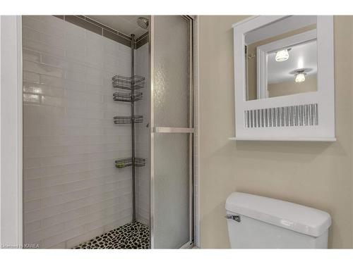 370 Stone Street, Gananoque, ON - Indoor Photo Showing Bathroom