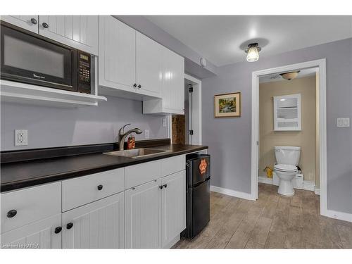 370 Stone Street, Gananoque, ON - Indoor Photo Showing Kitchen