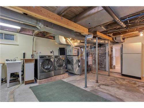 370 Stone Street, Gananoque, ON - Indoor Photo Showing Laundry Room