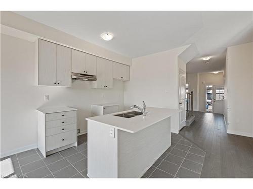 115 Gildersleeve Boulevard, Bath, ON - Indoor Photo Showing Kitchen With Double Sink