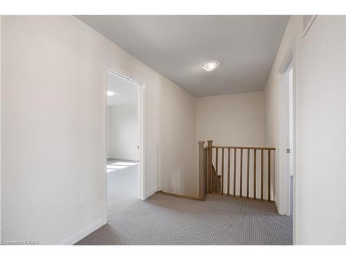 115 Gildersleeve Boulevard, Bath, ON - Indoor Photo Showing Other Room