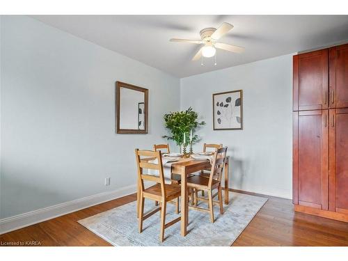 410-17 Eldon Hall Place, Kingston, ON - Indoor Photo Showing Dining Room