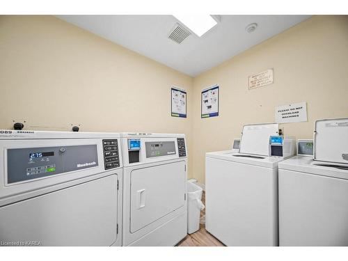 410-17 Eldon Hall Place, Kingston, ON - Indoor Photo Showing Laundry Room