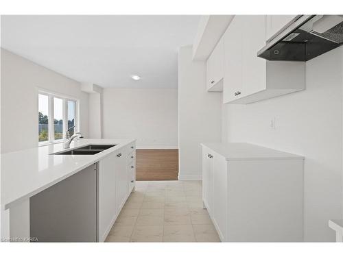 119 Gildersleeve Boulevard, Bath, ON - Indoor Photo Showing Kitchen With Double Sink