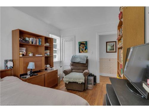 49 Sunny Acres Road, Kingston, ON - Indoor Photo Showing Bedroom