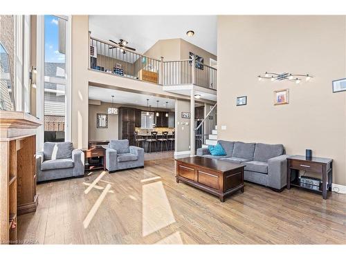 1439 Stoneridge Drive, Kingston, ON - Indoor Photo Showing Living Room