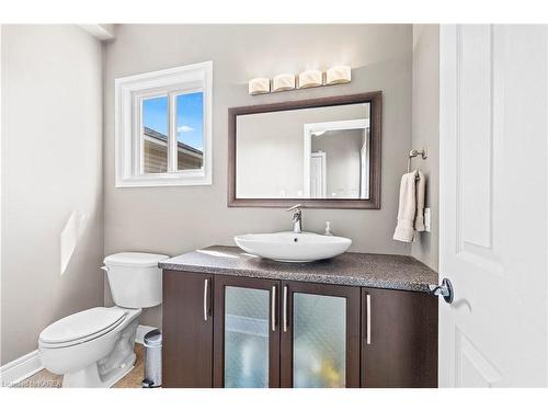 1439 Stoneridge Drive, Kingston, ON - Indoor Photo Showing Bathroom