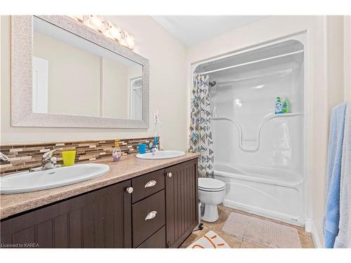 1439 Stoneridge Drive, Kingston, ON - Indoor Photo Showing Bathroom