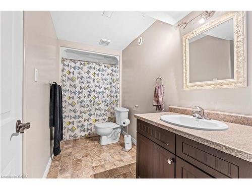 1439 Stoneridge Drive, Kingston, ON - Indoor Photo Showing Bathroom