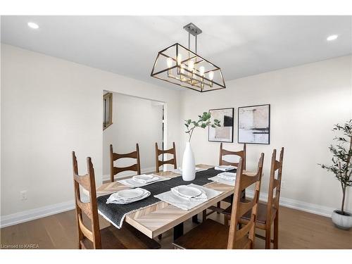 3933 County Rd 9, Napanee, ON - Indoor Photo Showing Dining Room