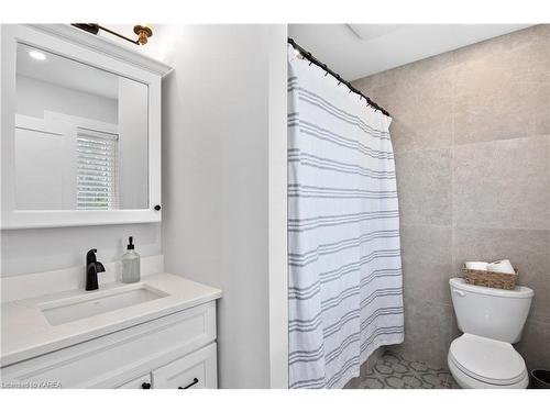 3933 County Rd 9, Napanee, ON - Indoor Photo Showing Bathroom