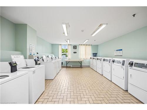 306-745 Davis Drive, Kingston, ON - Indoor Photo Showing Laundry Room