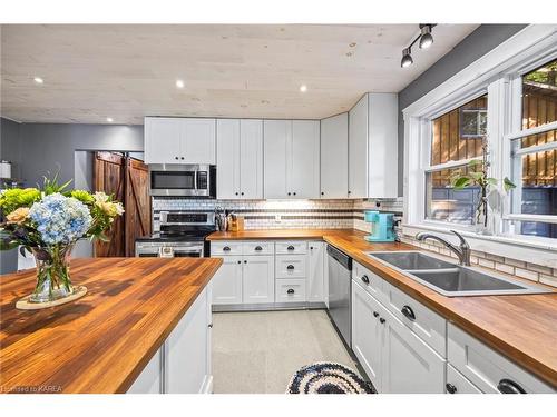 1198 Narrows Lane, Perth Road Village, ON - Indoor Photo Showing Kitchen With Double Sink