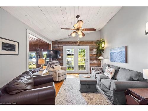 1198 Narrows Lane, Perth Road Village, ON - Indoor Photo Showing Living Room