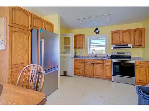 120 Berry Road, Gananoque, ON - Indoor Photo Showing Kitchen With Double Sink