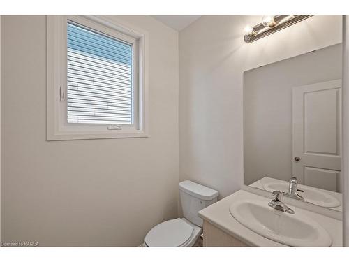 162 Purdy Road, Bath, ON - Indoor Photo Showing Bathroom