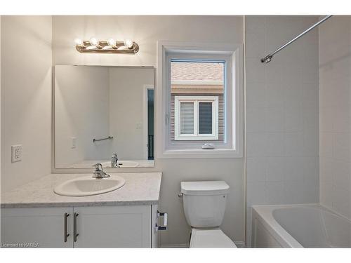 162 Purdy Road, Bath, ON - Indoor Photo Showing Bathroom