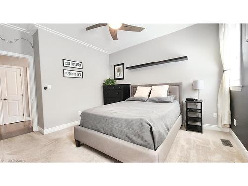 156 Mcdonough Crescent, Amherstview, ON - Indoor Photo Showing Bedroom