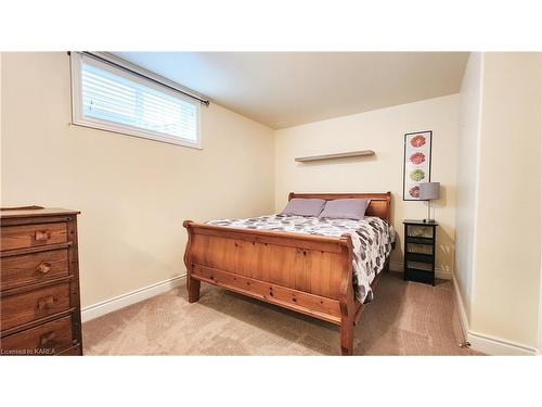 156 Mcdonough Crescent, Amherstview, ON - Indoor Photo Showing Bedroom