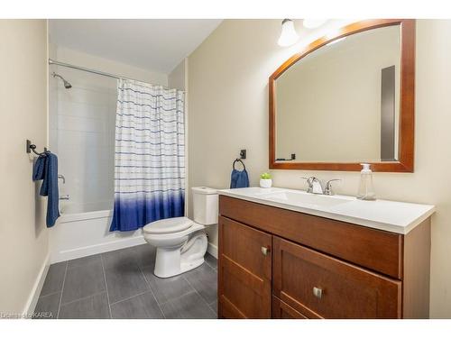 4506 Bath Road, Amherstview, ON - Indoor Photo Showing Bathroom