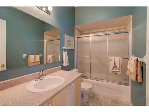 44 Country Club Drive, Bath, ON - Indoor Photo Showing Bathroom