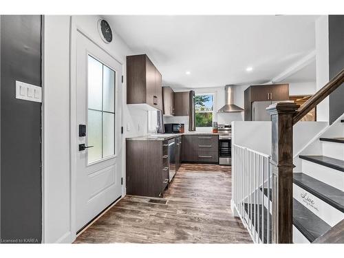 108 Lake Street, Mallorytown, ON - Indoor Photo Showing Kitchen