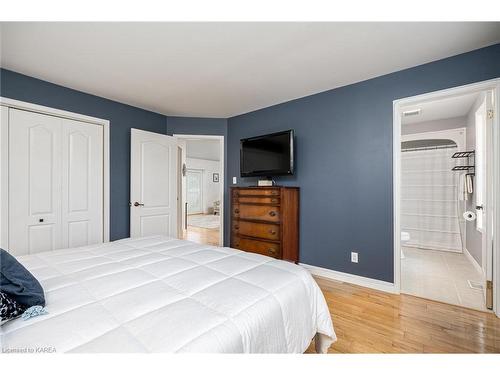 437 Abrams Road, Greater Napanee, ON - Indoor Photo Showing Bedroom