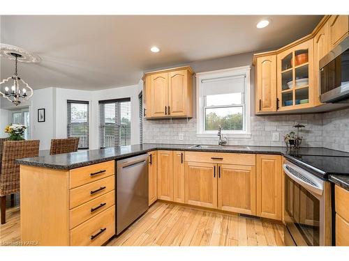 437 Abrams Road, Greater Napanee, ON - Indoor Photo Showing Kitchen