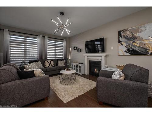 657 Gwen Avenue, Kingston, ON - Indoor Photo Showing Living Room With Fireplace