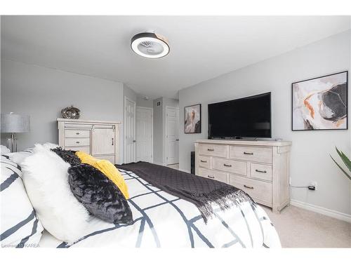 657 Gwen Avenue, Kingston, ON - Indoor Photo Showing Bedroom