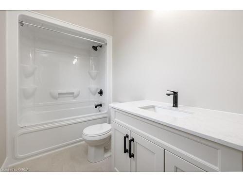 163 Creighton Drive, Odessa, ON - Indoor Photo Showing Bathroom