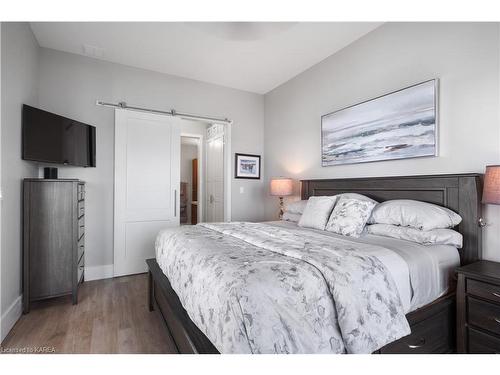 501-130 Water Street, Gananoque, ON - Indoor Photo Showing Bedroom