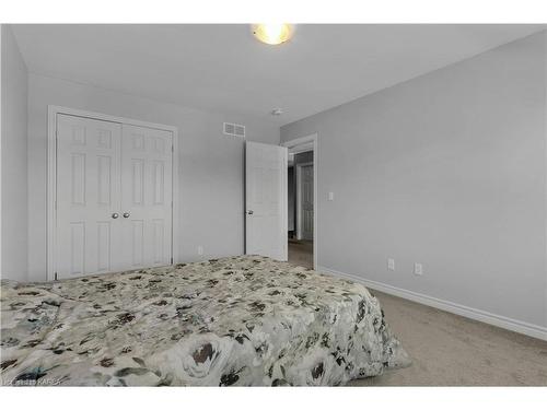 1239 Waterside Way, Kingston, ON - Indoor Photo Showing Bedroom