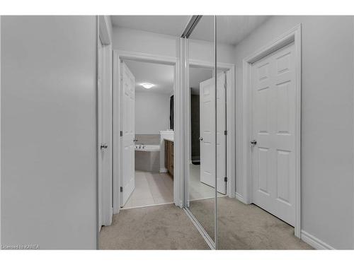 1239 Waterside Way, Kingston, ON - Indoor Photo Showing Other Room