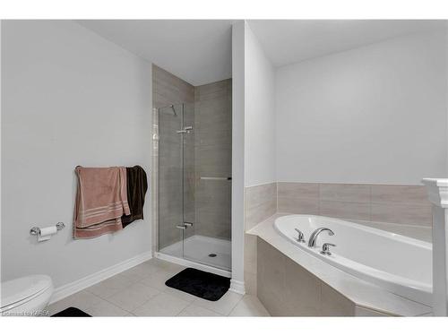 1239 Waterside Way, Kingston, ON - Indoor Photo Showing Bathroom