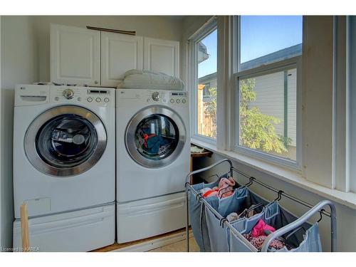 364 Brock Street, Gananoque, ON - Indoor Photo Showing Laundry Room