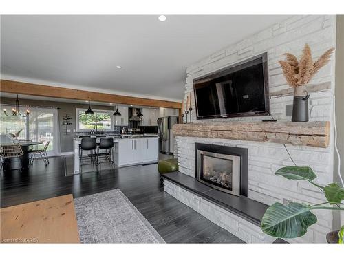 792 Sterling Avenue, Kingston, ON - Indoor Photo Showing Living Room With Fireplace