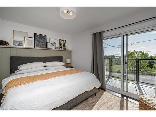 792 Sterling Avenue, Kingston, ON - Indoor Photo Showing Bedroom