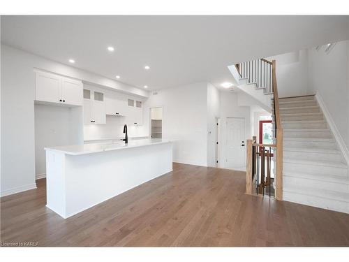 1515 Scarlet Street, Kingston, ON - Indoor Photo Showing Kitchen