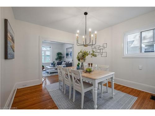 95 Livingston Avenue, Kingston, ON - Indoor Photo Showing Dining Room