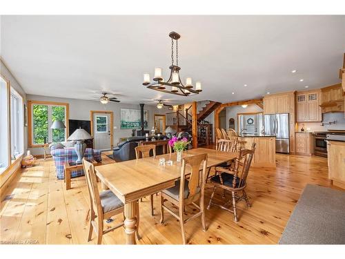 441B Maccomish Lane, Perth Road Village, ON - Indoor Photo Showing Dining Room