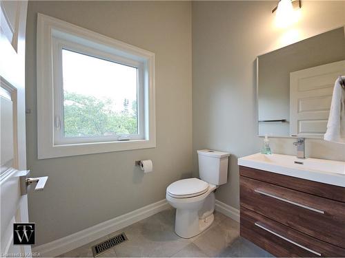 1442 Sproule Street, Kingston, ON - Indoor Photo Showing Bathroom