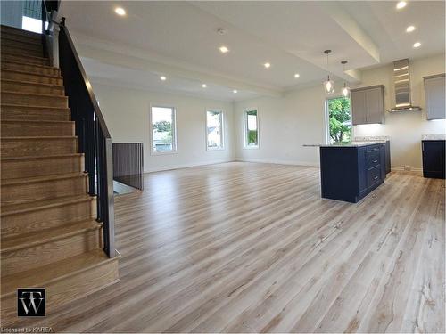 1442 Sproule Street, Kingston, ON - Indoor Photo Showing Kitchen With Upgraded Kitchen