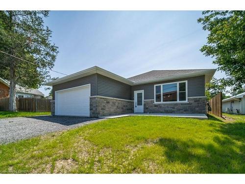 16 Palace Road, Napanee, ON - Outdoor